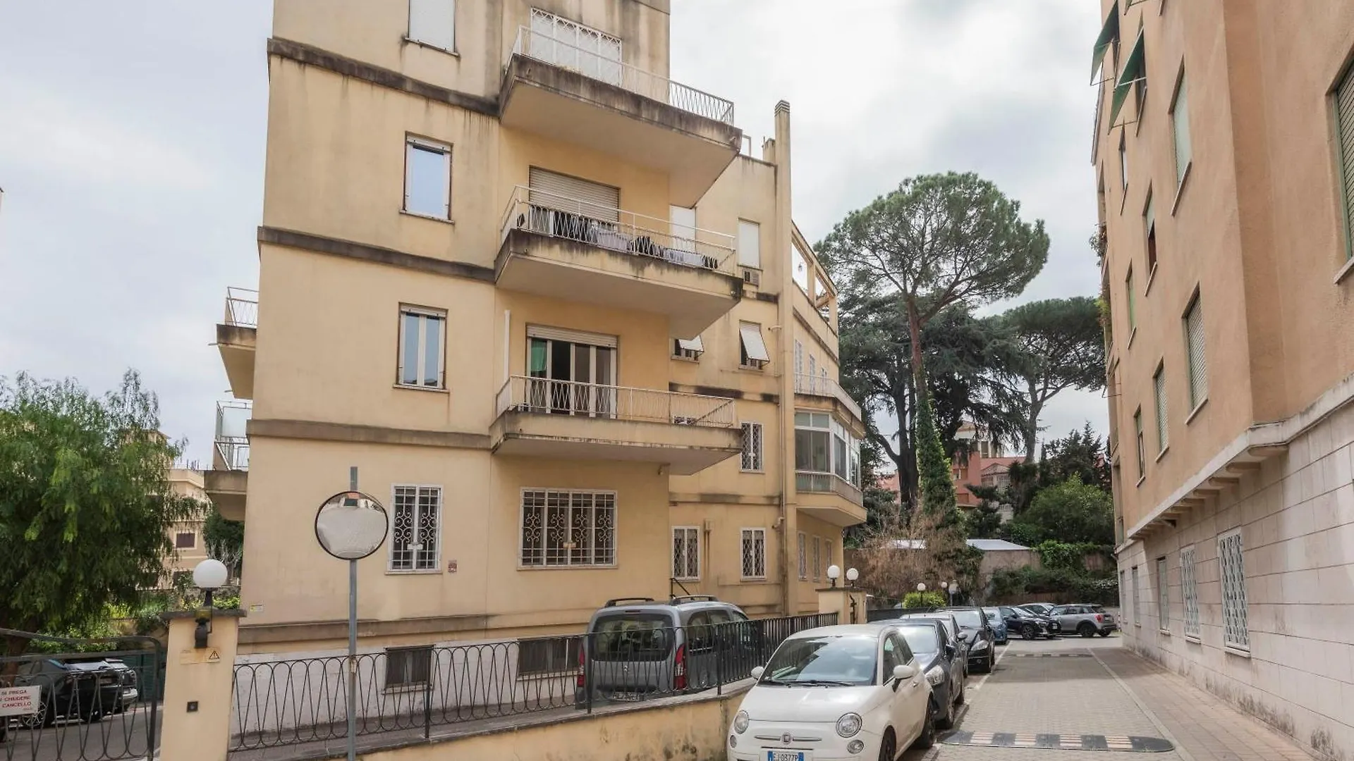 Villa Torlonia Zen Apartment-Zen35 Rome Apartment